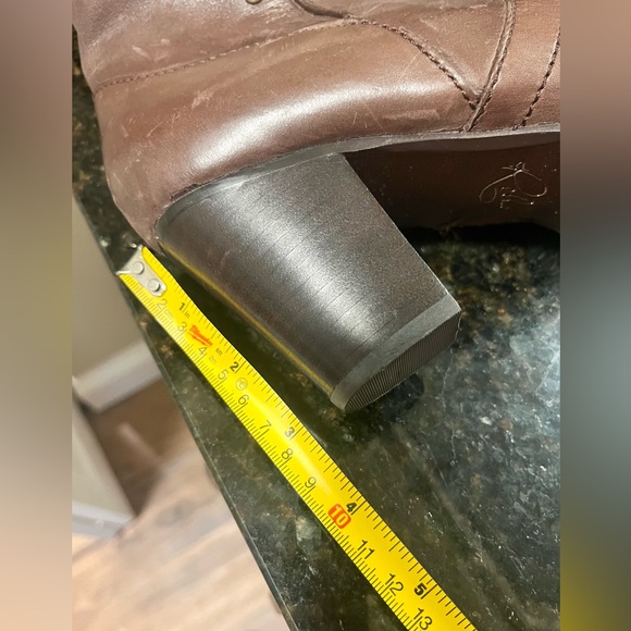 Reba Women’s size 7 1/2  tall zip up boots dark Brown with heel - Picture 15 of 15